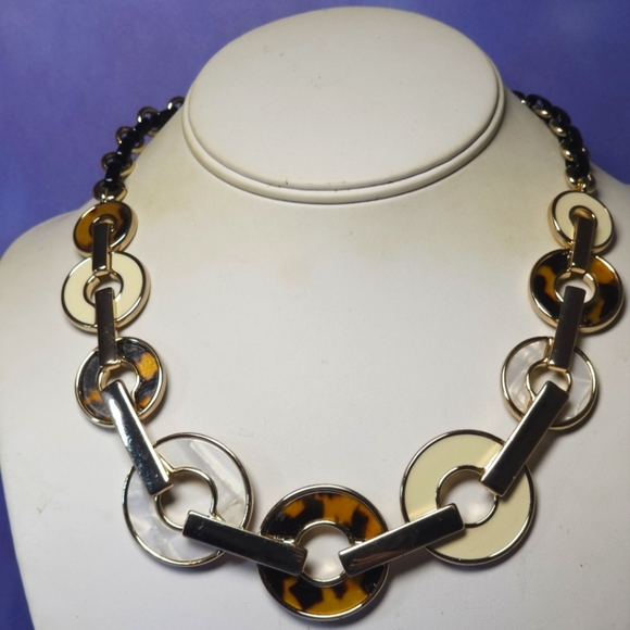 Banana Republic Gold Tone Tortoise Shell MOP Necklace - Picture 1 of 8
